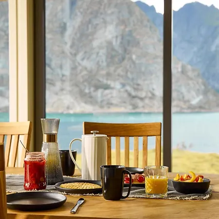 Lofoten Panorama Luxury With Sauna In Apartment Reine